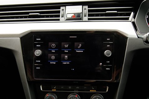 Volkswagen Passat SEL TSI EVO DSG 16