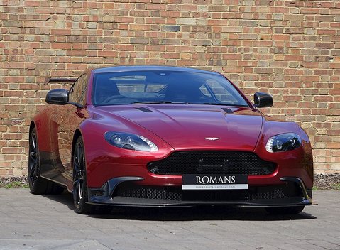 Aston Martin Vantage GT8 1