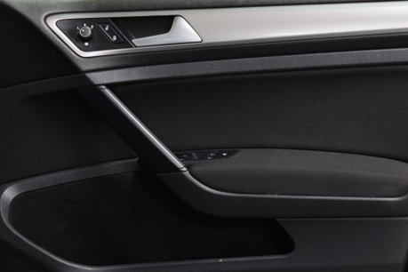 Volkswagen Golf S TDI 36