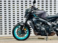Yamaha MT-09 MT-09 (MTN890) 24 26