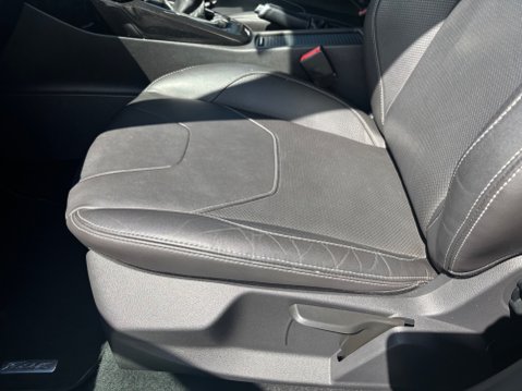 Ford Focus TITANIUM X 18