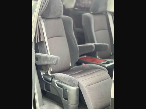 Toyota Vellfire V6 Sunroof 17