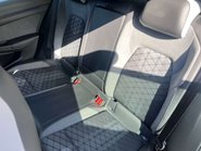 Volkswagen Golf 2.0 Golf R-Line TDI Semi-Auto 5dr 44