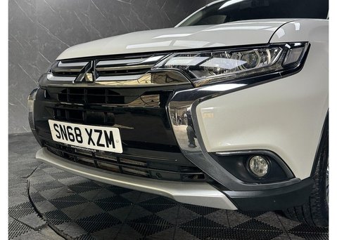 Mitsubishi Outlander 2.2 DI-D 3 SUV 5dr Diesel Manual 4WD Euro 6 (s/s) (147 ps) 13