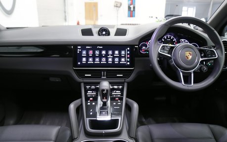 Porsche Cayenne V6 e-Hybrid - Pan Roof, Air Suspension, Head Up Display 12