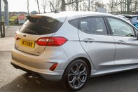 Ford Fiesta ST-LINE EDITION MHEV 8