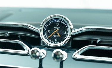 Bentley Bentayga V8 First Edition 19