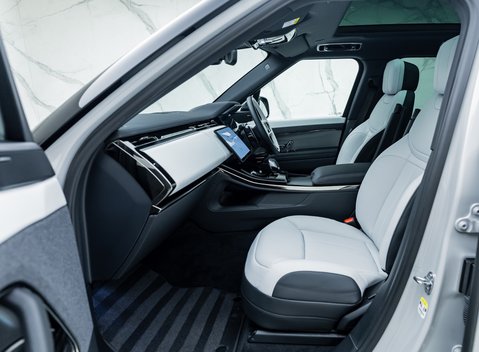 Land Rover Range Rover Sport D300 Dynamic SE 22