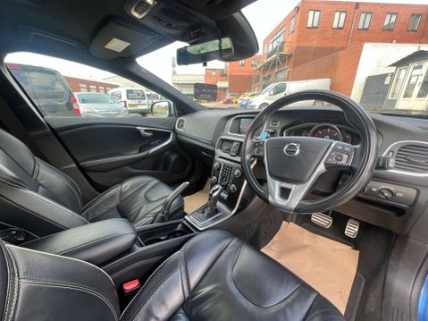 Volvo V40 2.0 V40 R-Design Pro D3 Automatic 5dr - NATIONAL DELIVERY* 27