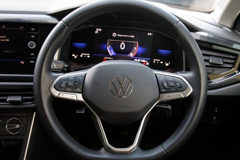 Volkswagen Polo LIFE TSI 20