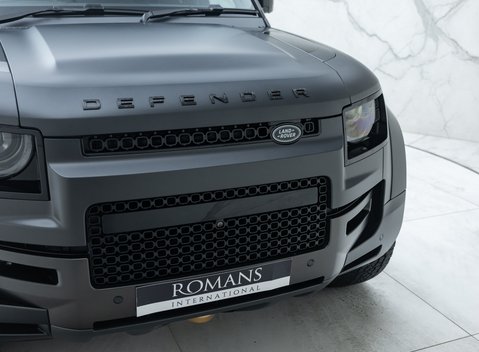 Land Rover Defender OCTA EDITION ONE 37