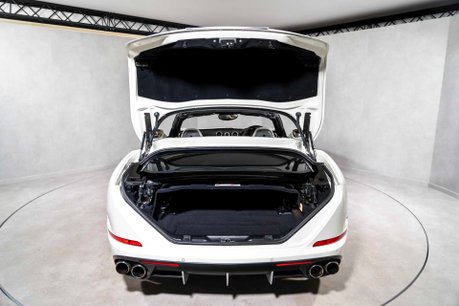 Ferrari California T. MAGNERIDE SUSPENSION. BESPOKE INTERIOR. TWO-TONE BODYWORK. CARPLAY. 64