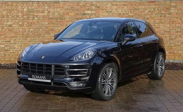 Porsche Macan Turbo 23