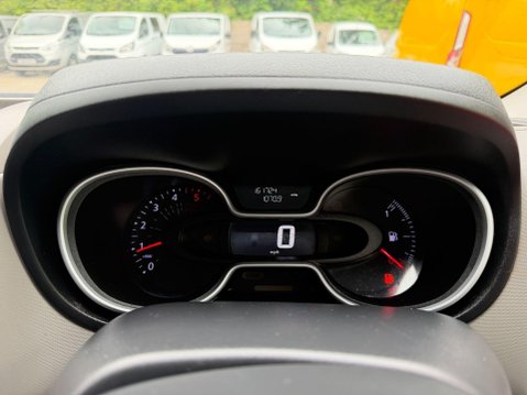 Renault Trafic 1.6 dCi 27 Sport Nav Panel Van 5dr Diesel Manual SWB Standard Roof Euro 6 ( 35