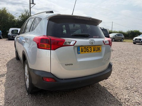 Toyota Rav4 2.2 D-4D Invincible SUV 5dr Diesel Manual 4WD Euro 5 (150 ps) 7