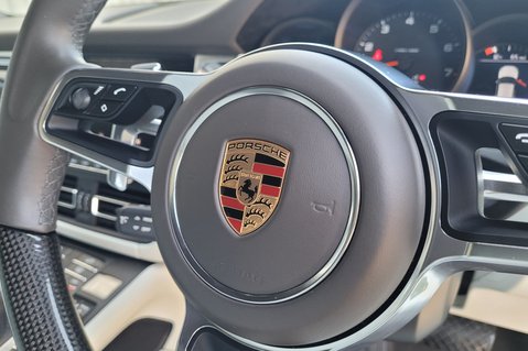 Porsche Macan PDK 31