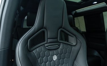 Land Rover Defender 90 V8 P525 URBAN 15