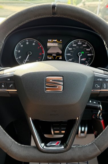 SEAT Leon TSI CUPRA 4DRIVE DSG ESTATE -BUCKET SEATS -CAMERA- SOUND -ACC -REVO STAGE 1 
