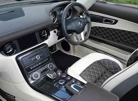 Mercedes-Benz SLS AMG GT Roadster 12