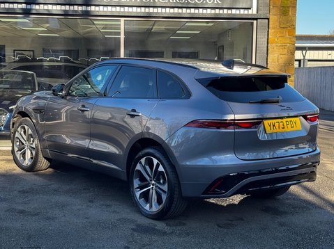 Jaguar F-Pace R-DYNAMIC HSE BLACK 34
