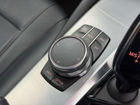 BMW 5 Series 2.0 530e 9.2kWh SE Saloon 4dr Petrol Plug-in Hybrid Auto Euro 6 (s/s) (252 49