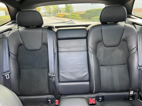 Volvo XC60 2.0 D4 R-Design Pro Auto AWD Euro 6 (s/s) 5dr 34