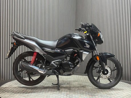 Honda CB 2023 4K DAMAGED SPARES OR REPAIR RUNNING PROJECT BIKE 125CC