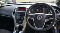 Vauxhall Astra 1.6 16v Exclusiv Hatchback 5dr Petrol Auto Euro 5 (115 ps) 31