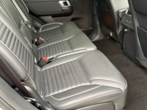 Land Rover Discovery 3.0 Discovery HSE SDV6 Auto 4WD 5dr 19