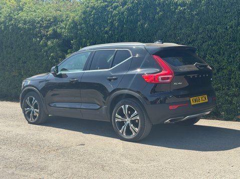 Volvo XC40 2.0 T5 Inscription Pro SUV 5dr Petrol Auto AWD Euro 6 (s/s) (247 ps) 34