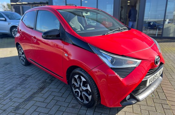 Toyota Aygo VVT-I X-TREND X-SHIFT 5 DOOR AUTO 5