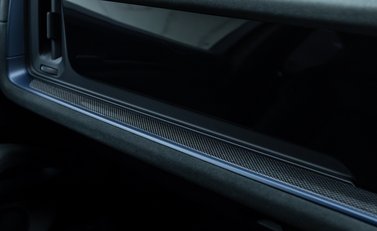 Porsche Cayenne TURBO E-HYBRID Coupe with GT Package 24