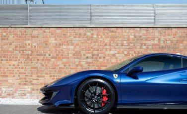 Ferrari 488 Pista 33