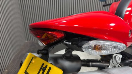 Ducati Monster 696 2011 ONLY 5K SERVICED WARRANTY 696CC LONG MOT VERY CLEAN NAKED 18