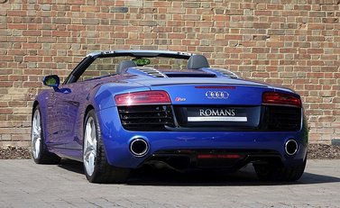 Audi R8 V10 Spyder 14
