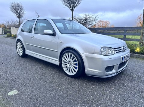 Volkswagen Golf R32 3