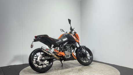 KTM Duke 2011 32K GOOD RUNNING SUPERMOTO PROJECT BIKE 125CC 15BHP 2