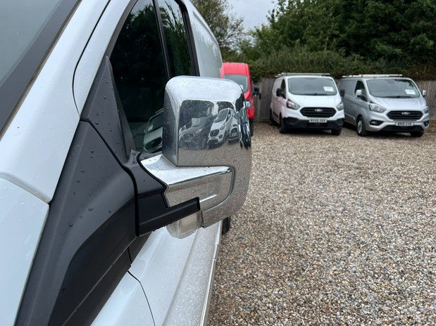 Ford Transit Custom SWB L1H1 Sport 155 Tdci Air Alloy Nav 1 OWNER NO VAT 21