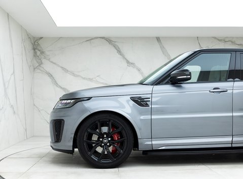 Land Rover Range Rover Sport 5.0 SVR Carbon Edition 32