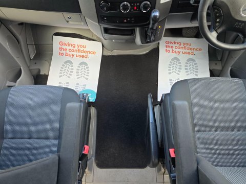 Mercedes-Benz Sprinter 319 CDI MWB 19