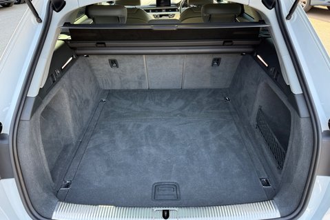 Audi A4 AVANT TDI ULTRA SPORT - APPLE CAR PLAY - CC - ROCK GREY LEATHER - 49