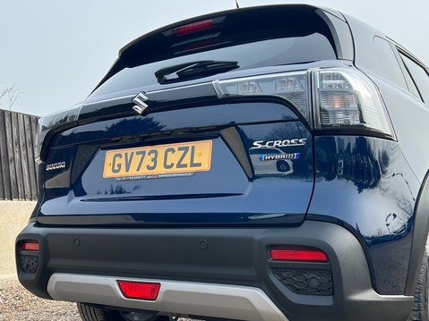 Suzuki S-Cross MOTION 18