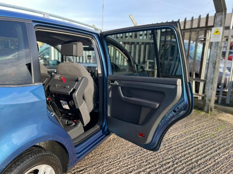 Volkswagen Touran 1.6 TDI BlueMotion Tech SE DSG Euro 5 (s/s) 5dr 58