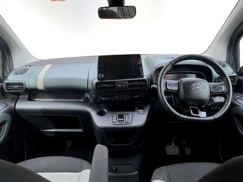 Citroen Berlingo 50kWh Flair XTR M MPV 5dr Electric Auto (7.4kW Charger) (136 ps) Air Con - 19