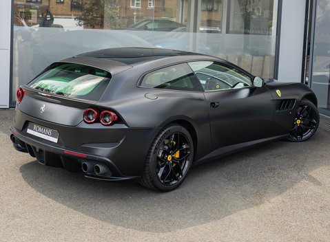 Ferrari GTC4 Lusso T 4