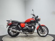 Triumph Bonneville SE 2013 7K NEW MOT INCREDIBLE CONDITION CUSTOM NAKED BIKE 865CC 1