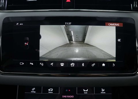 Land Rover Range Rover Evoque 2.0 Range Rover Evoque R-Dynamic SE Auto 4WD 5dr 32