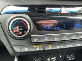Hyundai TUCSON 1.6 Tucson Premium SE48v MHEV CRDi 2WD Semi-Auto 5dr 54