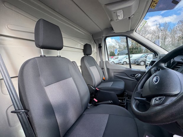 Ford Transit Luton Low Loader LWB L3 Low Floor 350 EURO 6 SELECT 14
