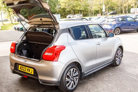 Suzuki Swift SZ5 DUALJET MHEV 28